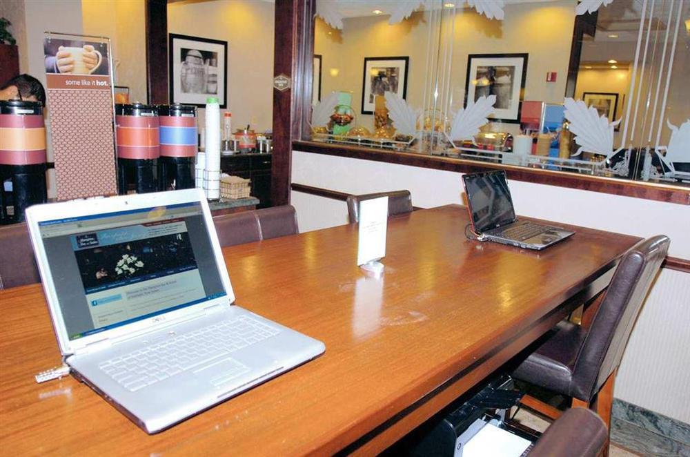 Hampton Inn Carlstadt At The Meadowlands Restaurace fotografie